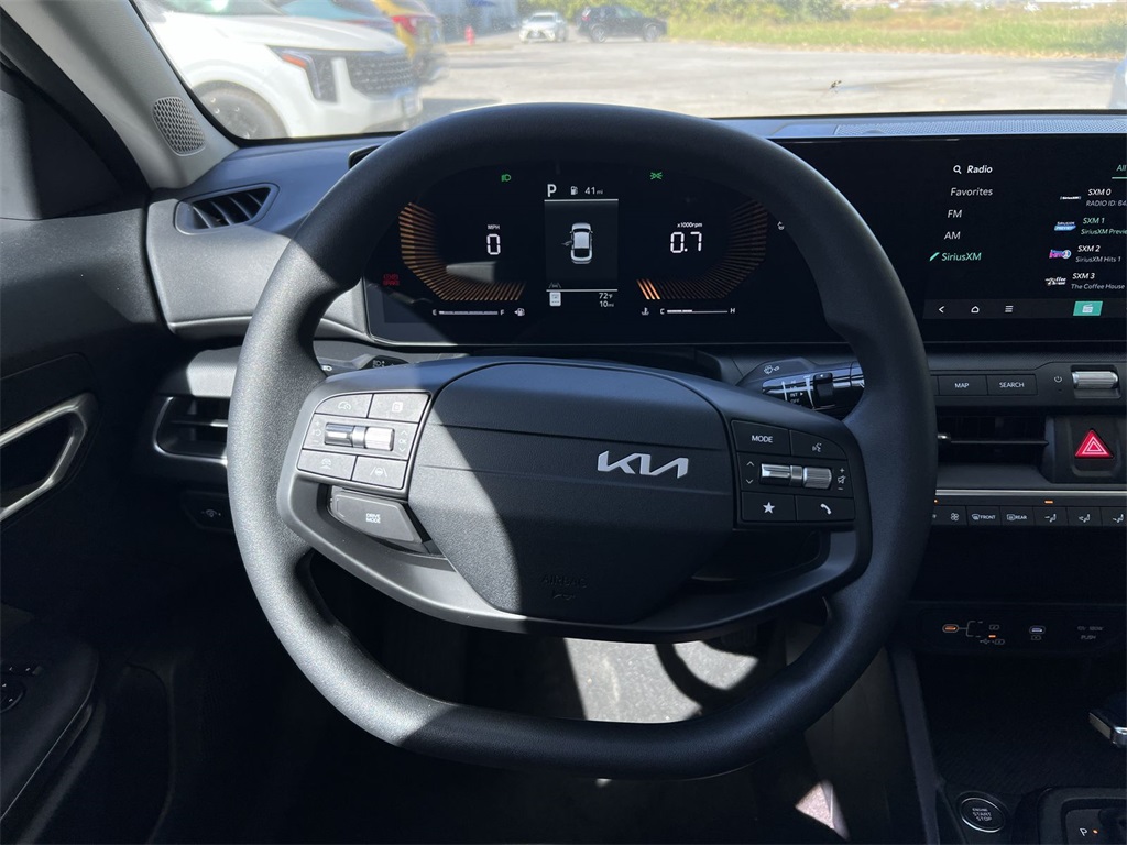 2025 Kia K4 LXS photo 29