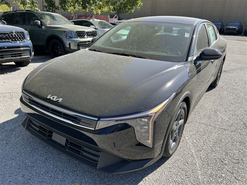 2025 Kia K4 LXS photo 3
