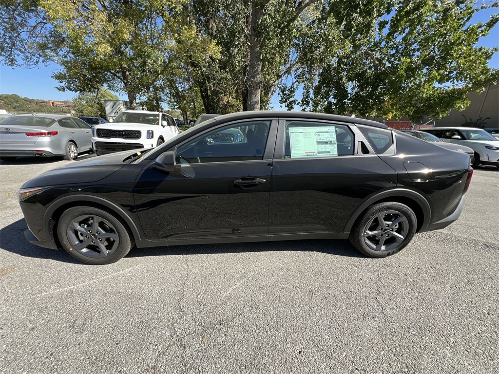 2025 Kia K4 LXS photo 4