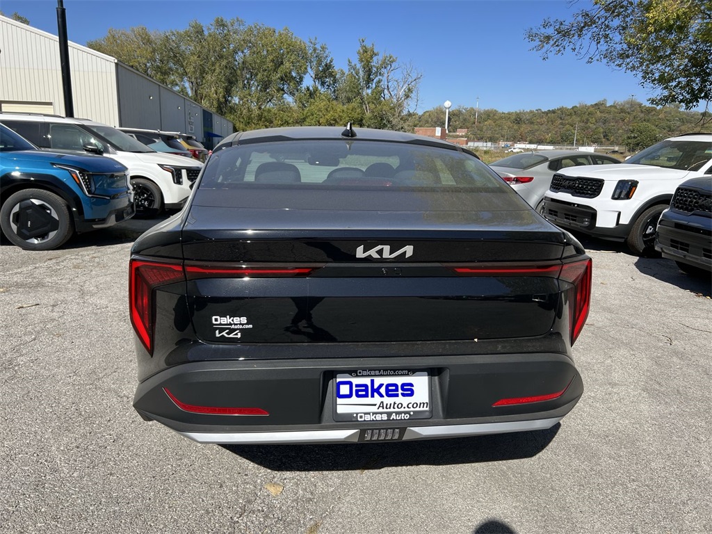 2025 Kia K4 LXS photo 6