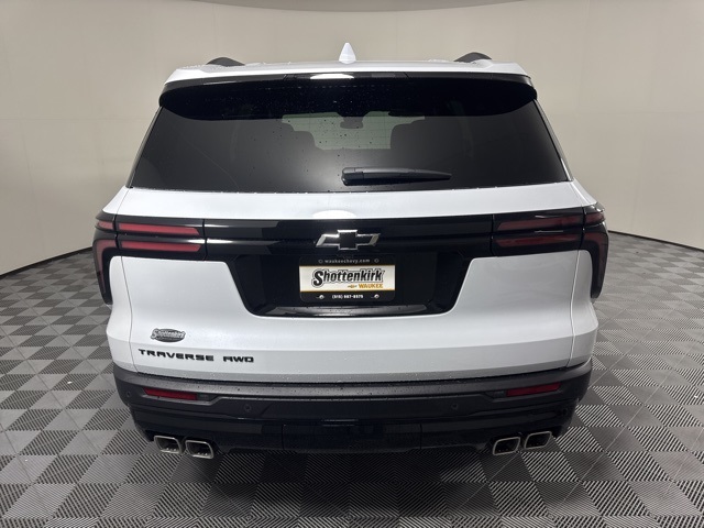 2026 Chevrolet Traverse photo 4