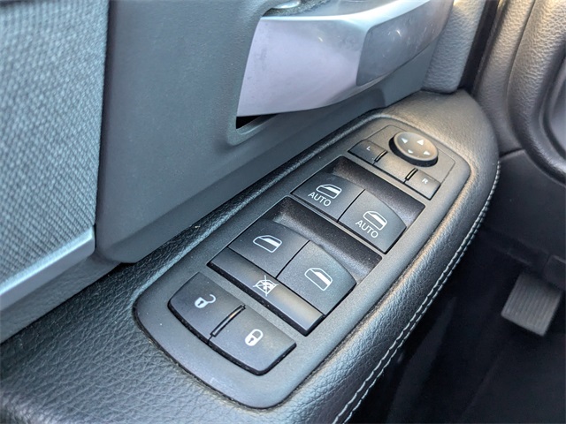 2022 Ram 2500 Big Horn Crew Cab 4x4 6'4" Box