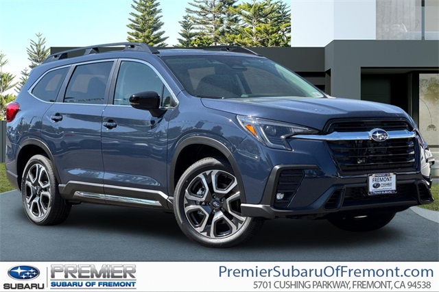 2025 Subaru Ascent Limited's photo
