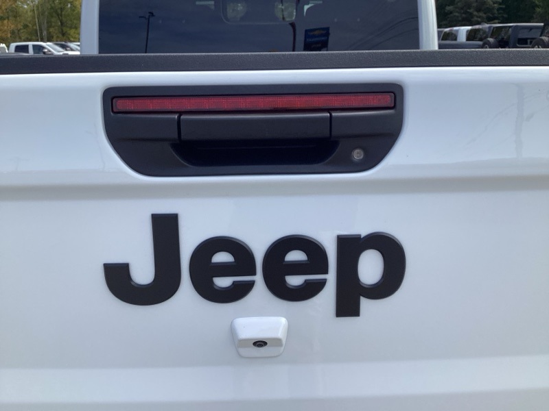 2025 Jeep Gladiator Willys photo 12
