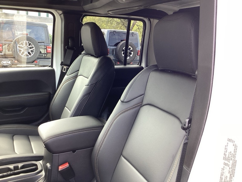 2025 Jeep Gladiator Willys photo 22