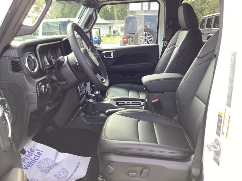 2025 Jeep Gladiator Willys photo 23