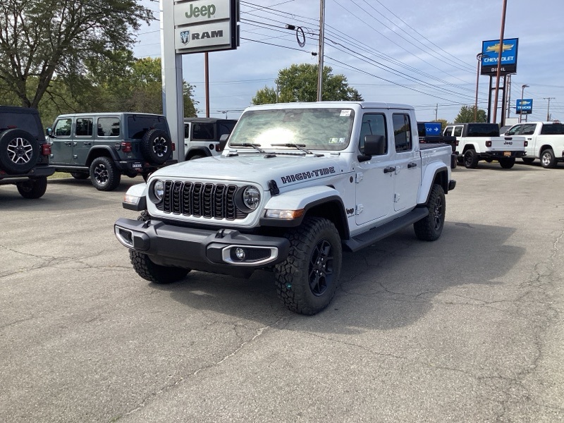 2025 Jeep Gladiator Willys photo 3