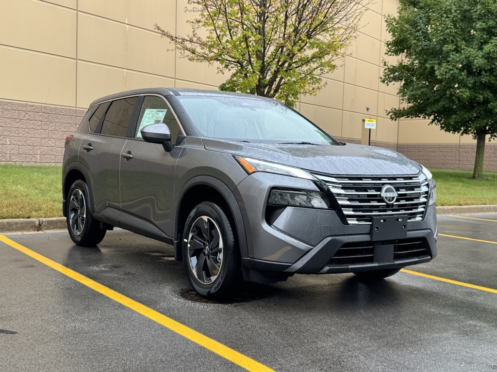 2026 Nissan Rogue SV photo 2