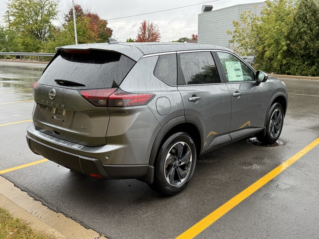 2026 Nissan Rogue SV photo 4