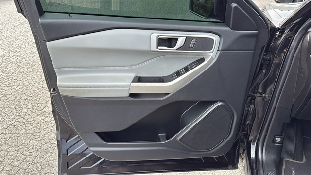 used 2022 Ford Explorer car, priced at $24,673