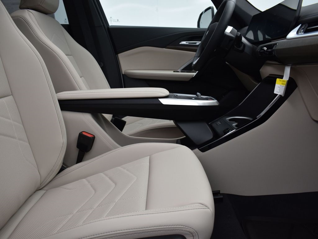 2025 Mineral White Metallic BMW X1 xDrive28i AWD SUV