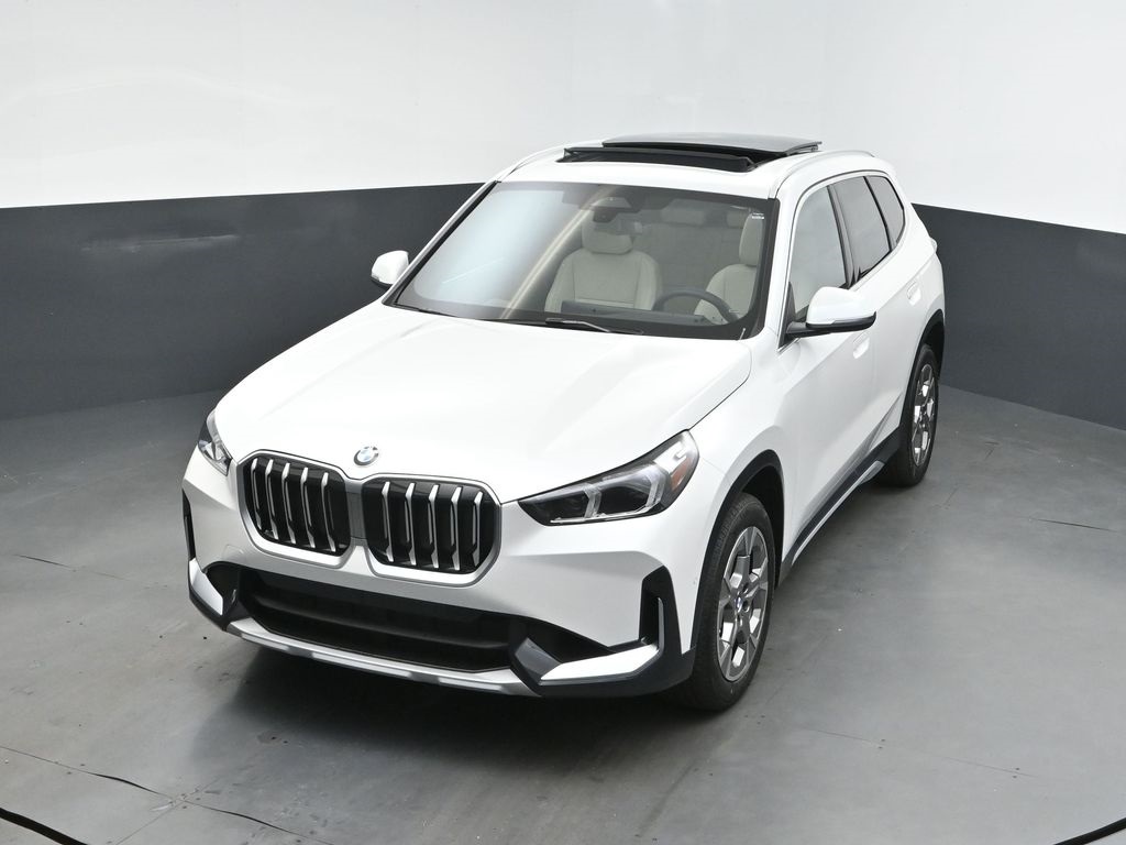 2025 Mineral White Metallic BMW X1 xDrive28i AWD SUV
