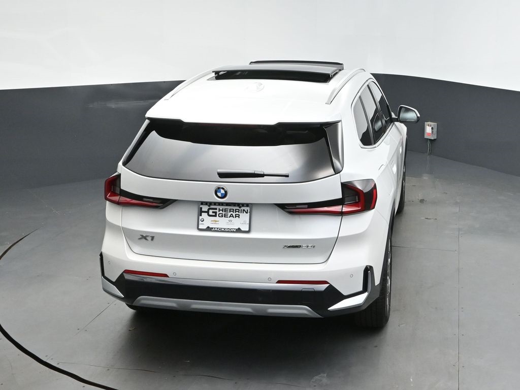 2025 Mineral White Metallic BMW X1 xDrive28i AWD SUV