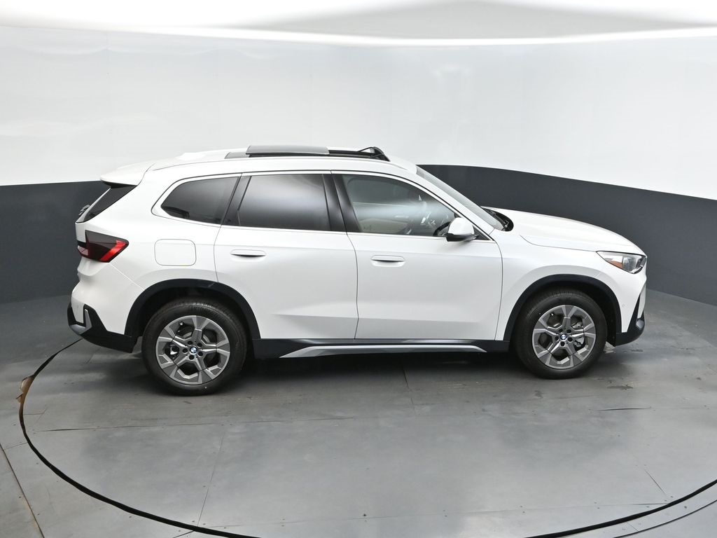 2025 Mineral White Metallic BMW X1 xDrive28i AWD SUV