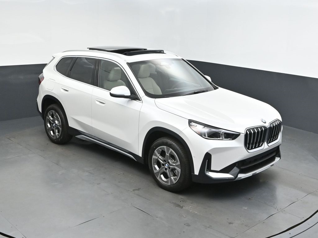 2025 Mineral White Metallic BMW X1 xDrive28i AWD SUV