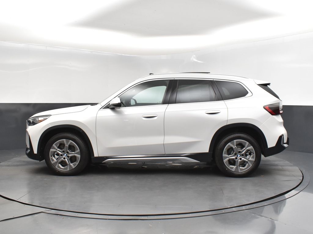 2025 Mineral White Metallic BMW X1 xDrive28i AWD SUV