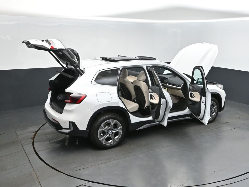 2025 Mineral White Metallic BMW X1 xDrive28i AWD SUV