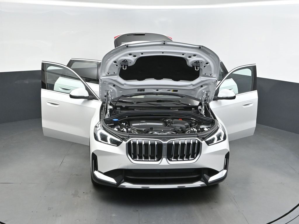 2025 Mineral White Metallic BMW X1 xDrive28i AWD SUV