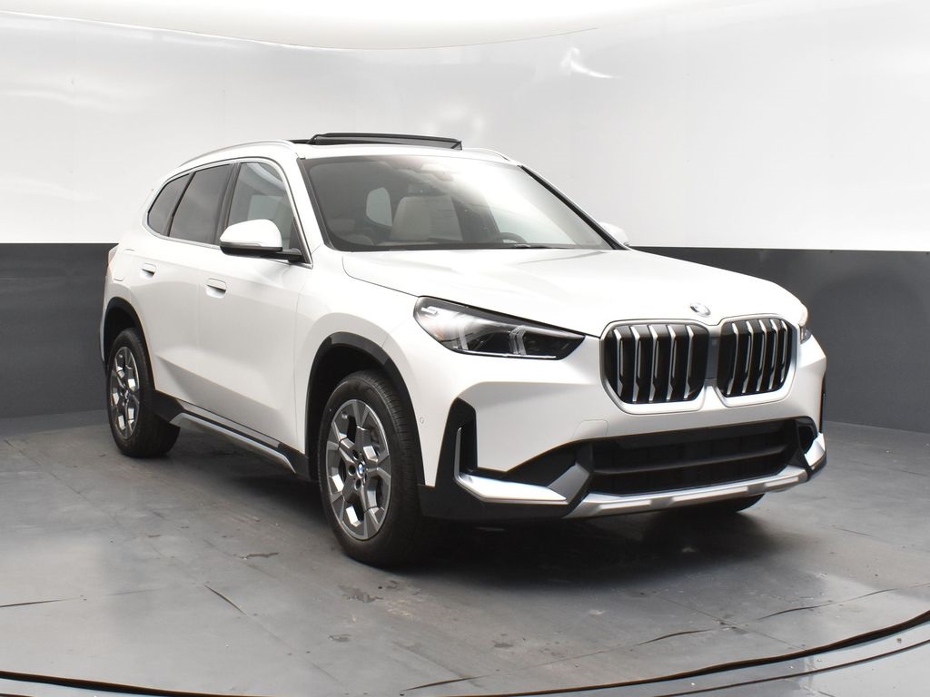 2025 Mineral White Metallic BMW X1 xDrive28i AWD SUV