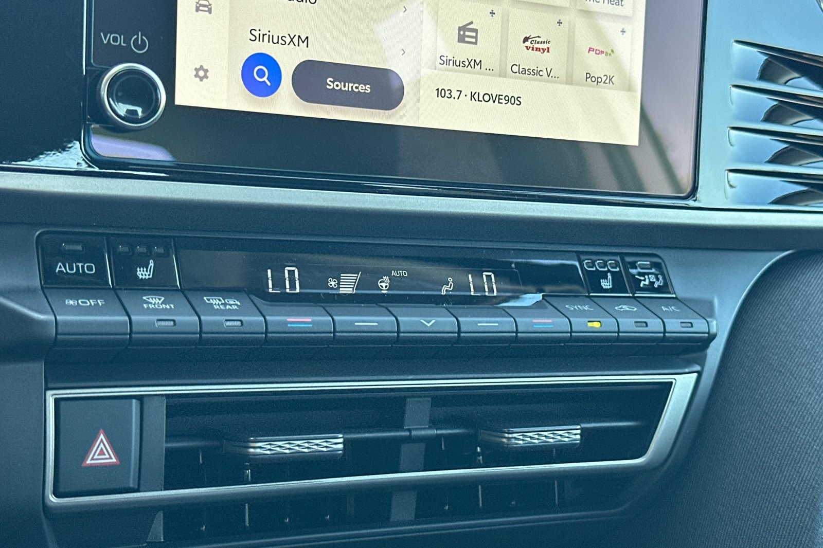 2025 Toyota Camry LE photo 19