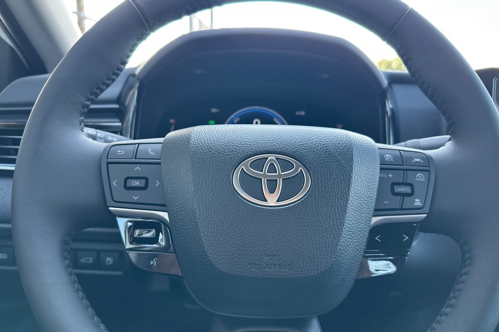 2025 Toyota Camry LE photo 22