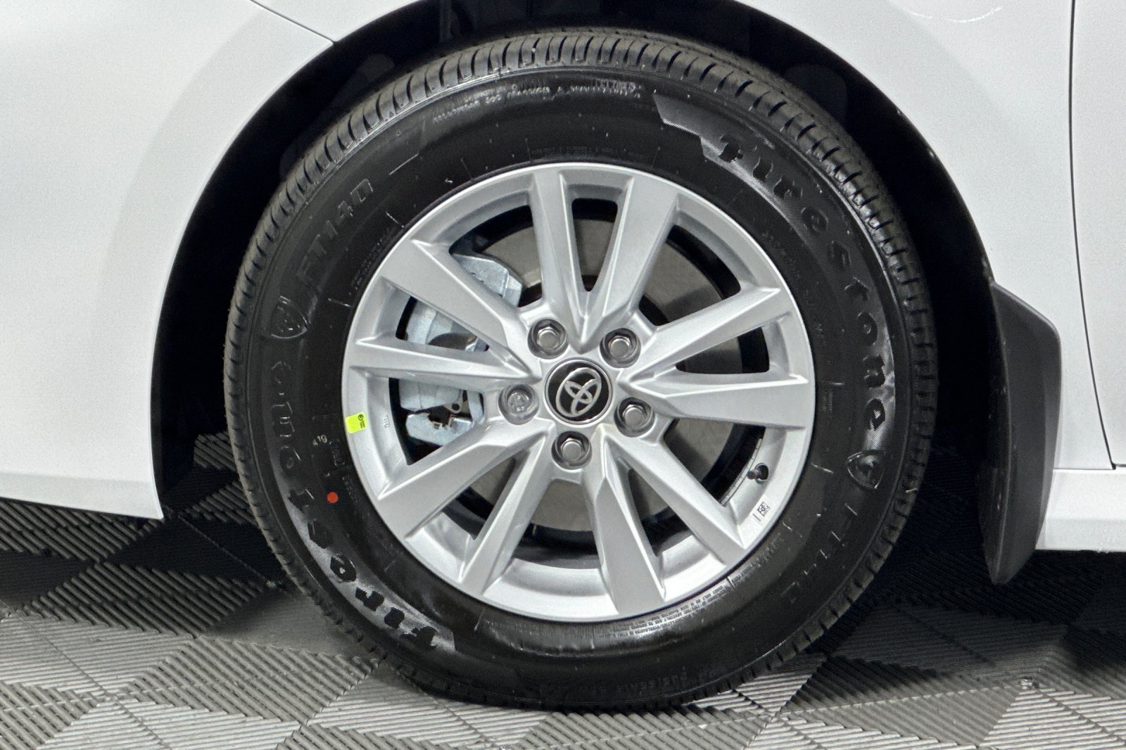 2025 Toyota Camry LE photo 24