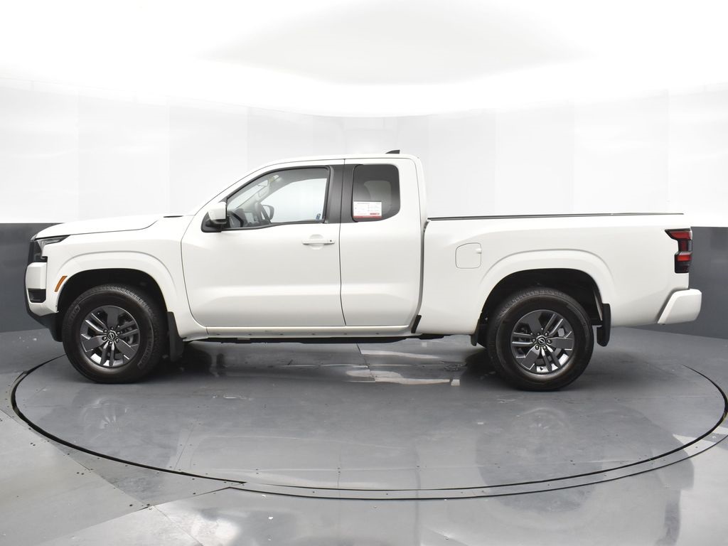 2025 Nissan Frontier SV photo 3