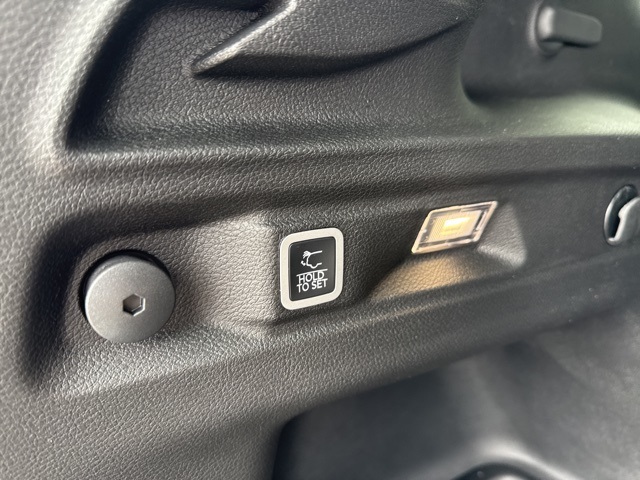 2025 Jeep Grand Cherokee Altitude photo 9