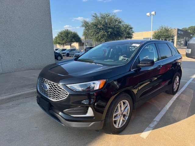 2024 Ford Edge SEL photo 2