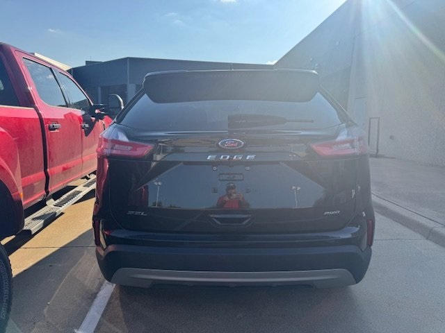 2024 Ford Edge SEL photo 4