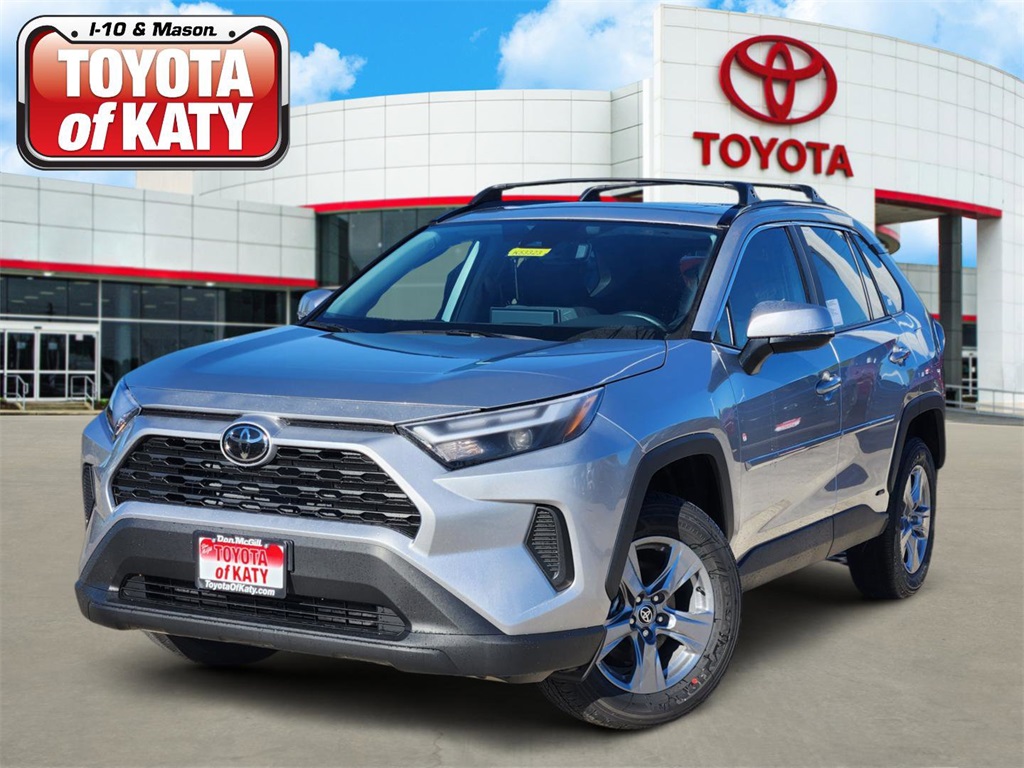 2025 Toyota RAV4 XLE's photo