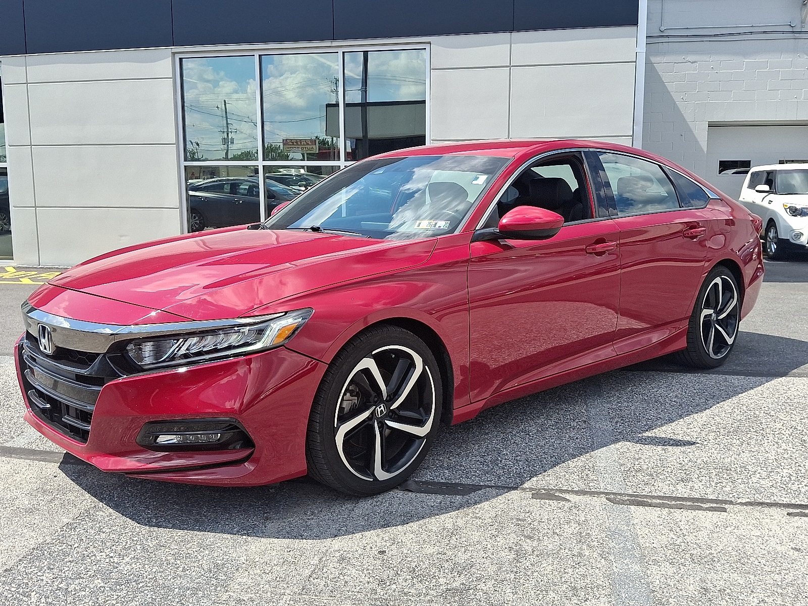 2018 Honda Accord Sport 1.5T photo 3
