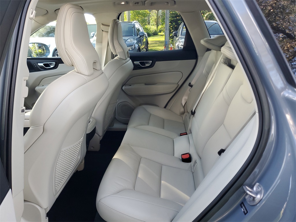 used 2023 Volvo XC60 car, priced at $31,795