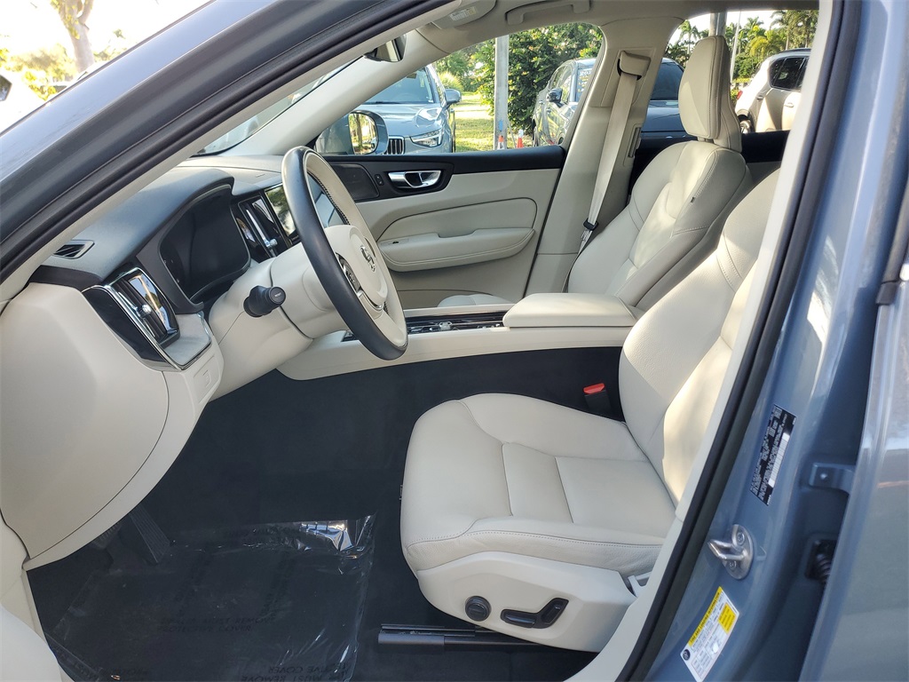 used 2023 Volvo XC60 car, priced at $31,795