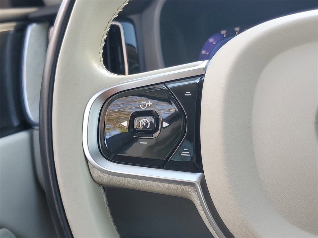 used 2023 Volvo XC60 car, priced at $31,795