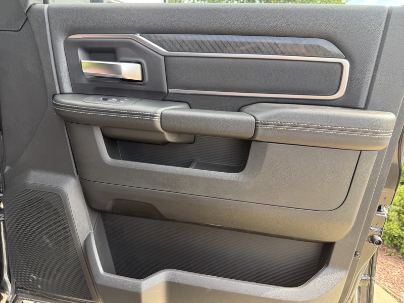 2025 Ram 2500 Big Horn photo 15