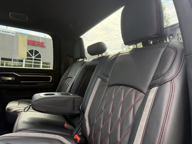 2025 Ram 2500 Big Horn photo 17