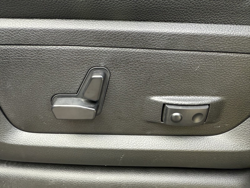 2025 Ram 2500 Big Horn photo 20