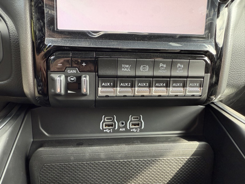 2025 Ram 2500 Big Horn photo 33