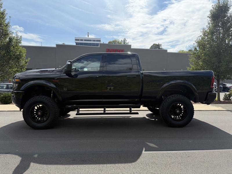 2025 Ram 2500 Big Horn photo 3
