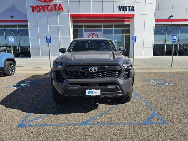 2025 Toyota Tacoma TRD Off-Road Double Cab photo 2