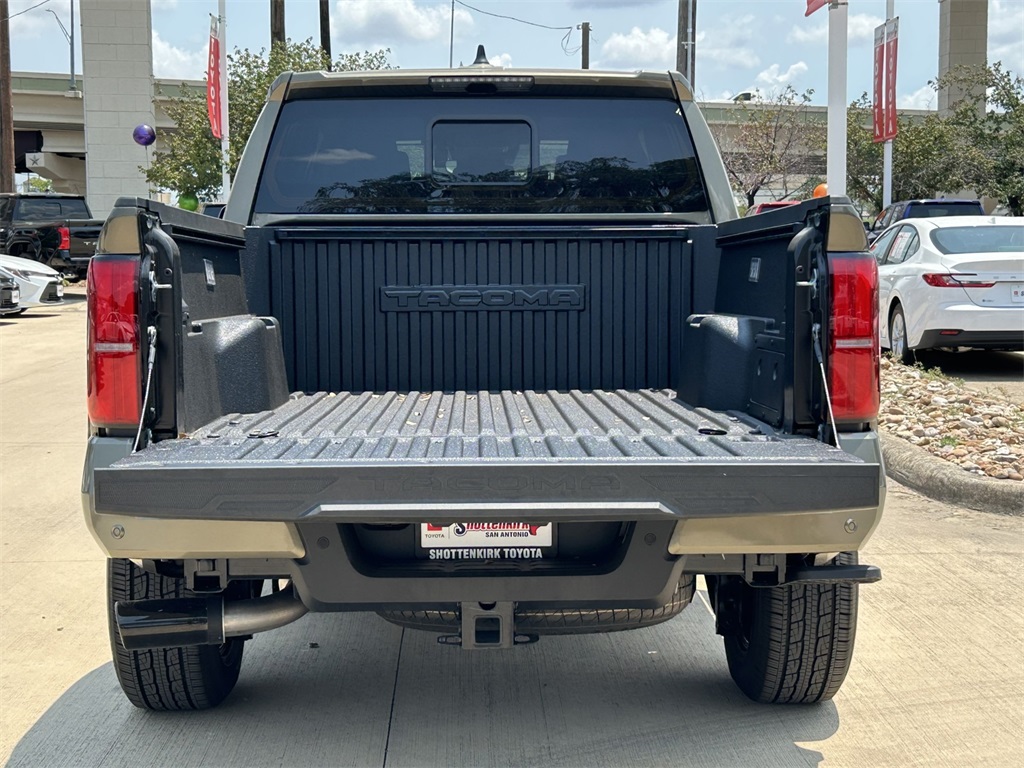 2025 Toyota Tacoma TRD Sport Double Cab photo 13