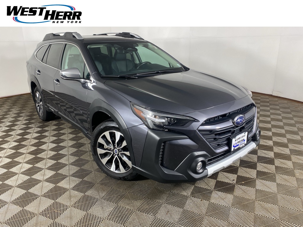 2025 Subaru Outback Touring's photo