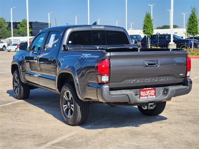 2019 Toyota Tacoma TRD Sport photo 4