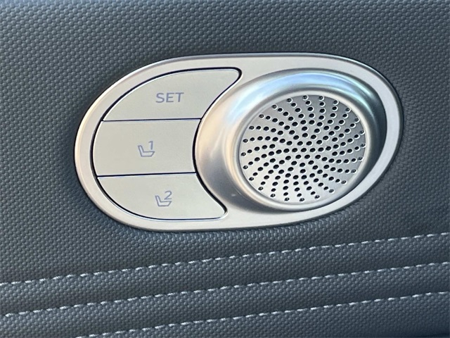 new 2025 Hyundai Elantra Hybrid car, priced at $28,210