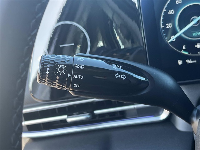 new 2025 Hyundai Elantra Hybrid car, priced at $28,210