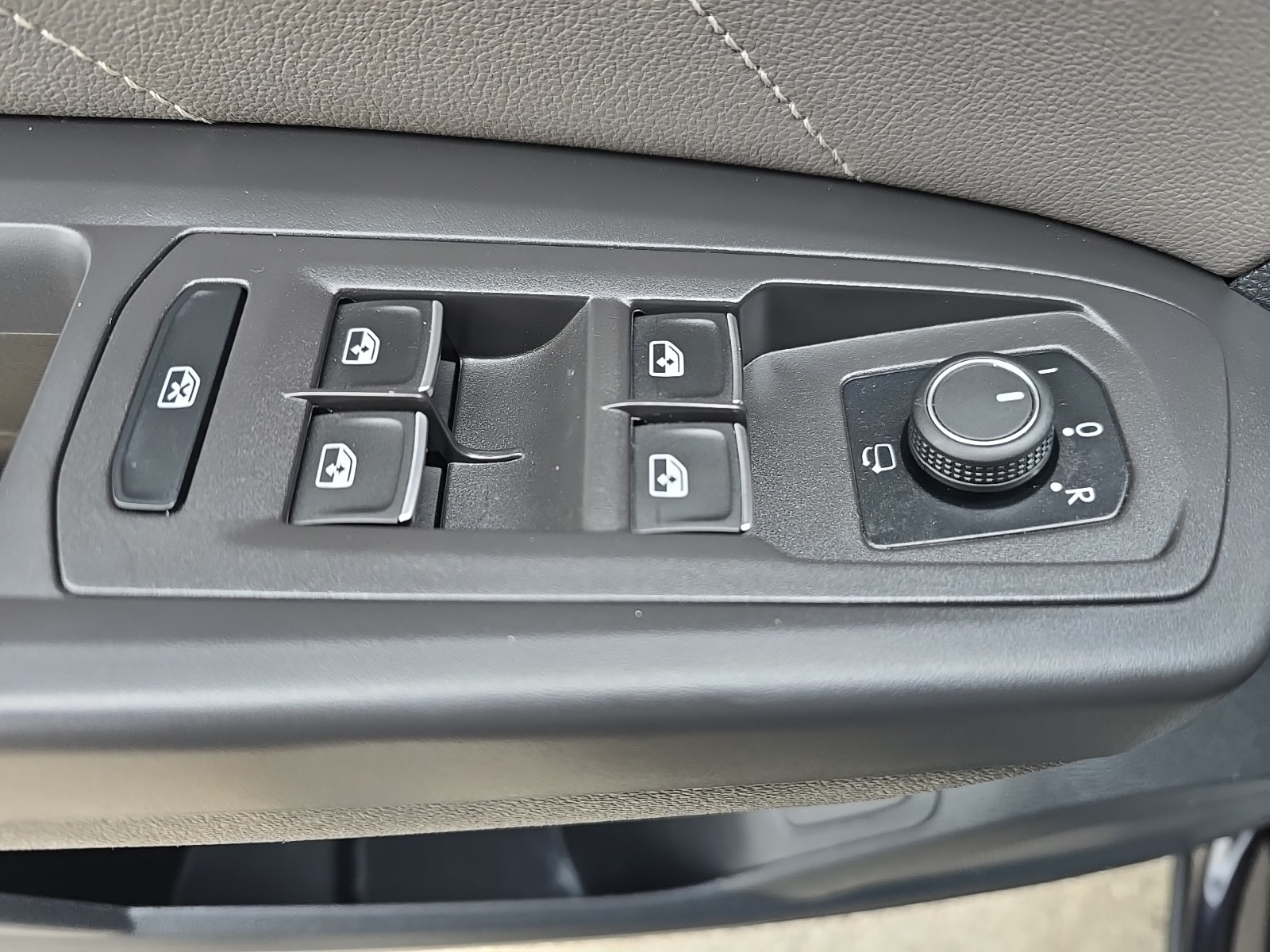 used 2023 Volkswagen Atlas car, priced at $28,300