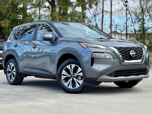 2023 Nissan Rogue SV's photo