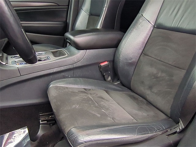 used 2018 Jeep Grand Cherokee car, priced at $16,711