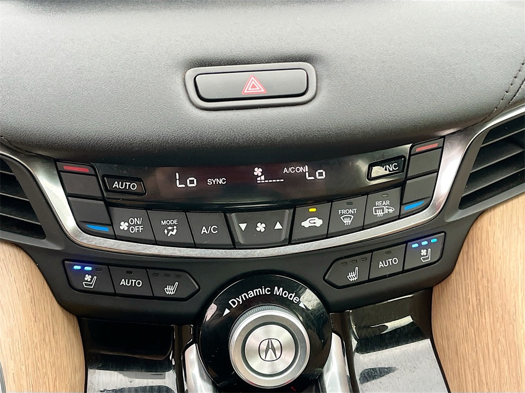 2022 Acura TLX SH-AWD Advance photo 16